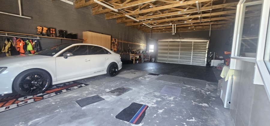 5 Bedroom Property for Sale in Myburgh Park Western Cape